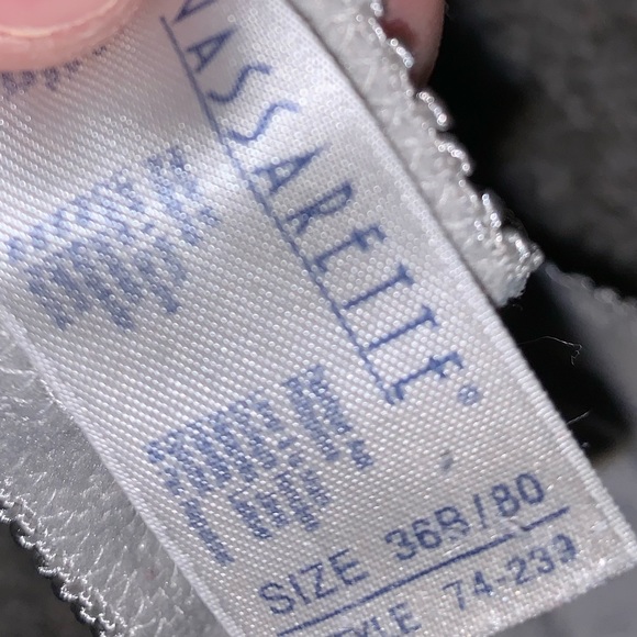 Vassarette Gray & White bra size 36B - Picture 6 of 6